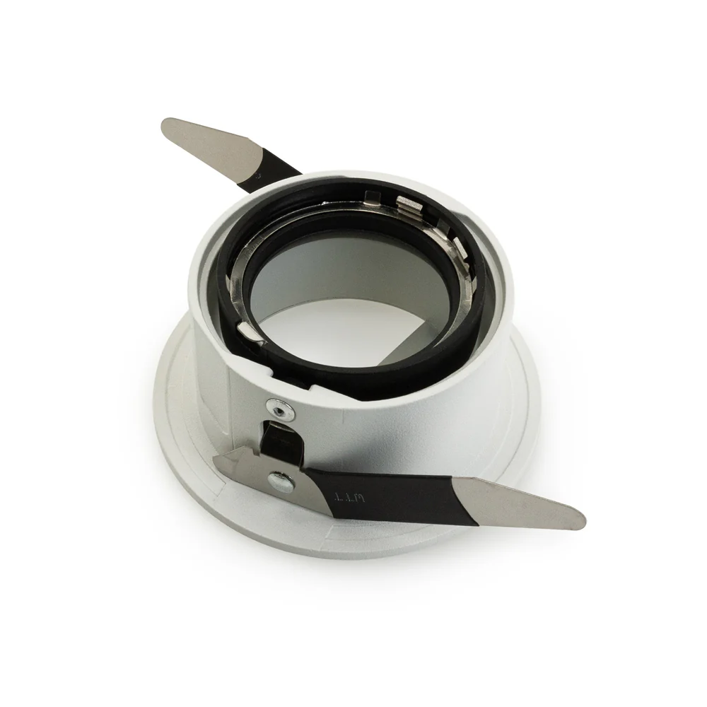 MTR-82W 12V Recessed LED Light Fixture, 2.5 inch White - Image 4